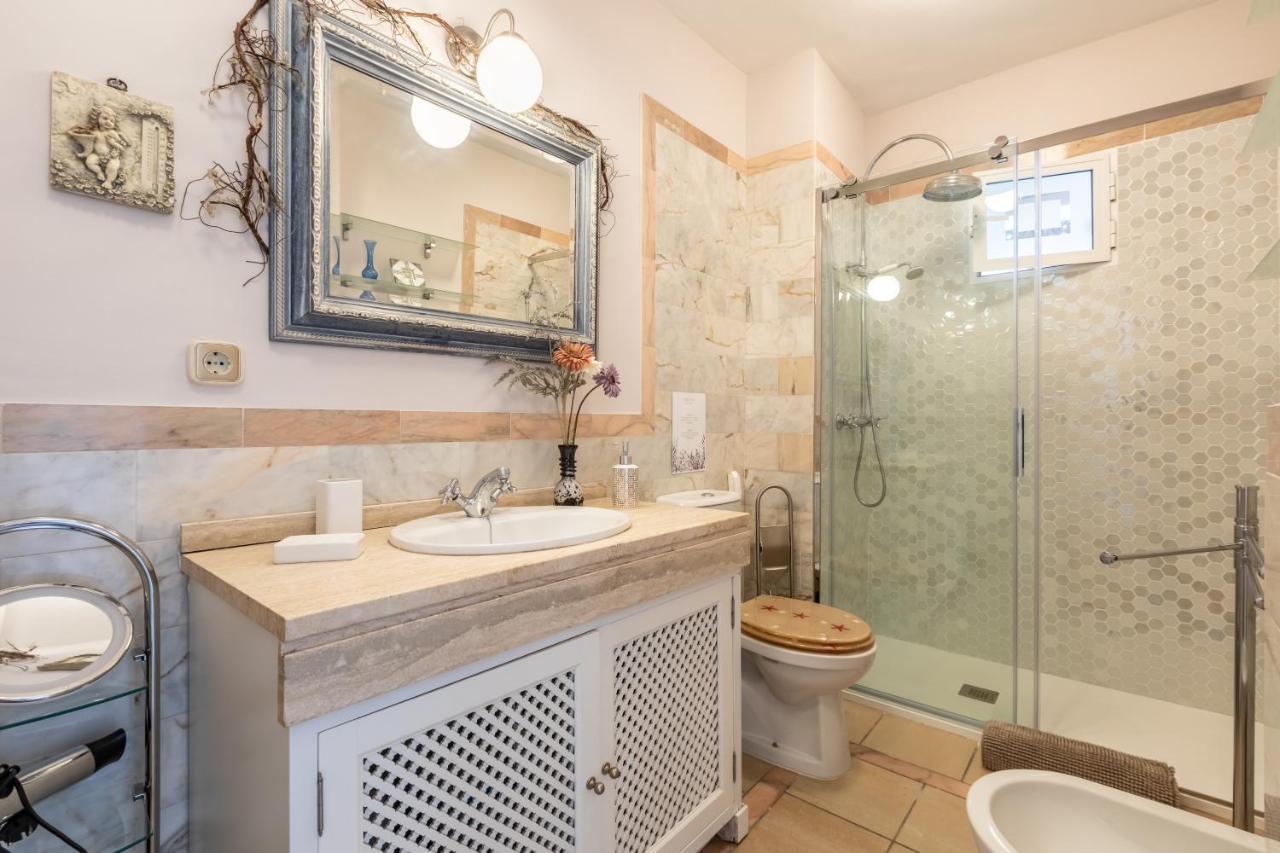Apartamento Desde El Cielo De Triana Daire Sevilla Dış mekan fotoğraf