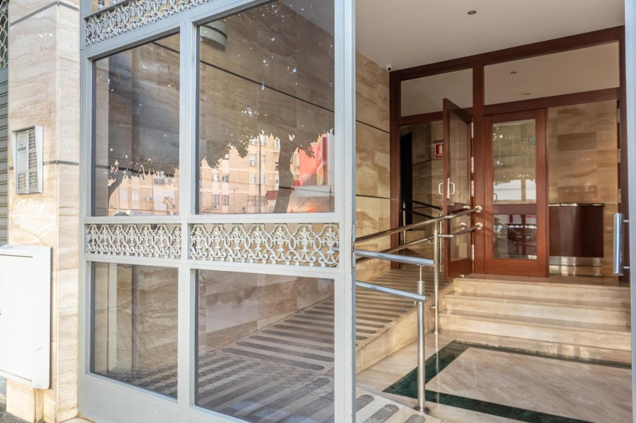 Apartamento Desde El Cielo De Triana Daire Sevilla Dış mekan fotoğraf